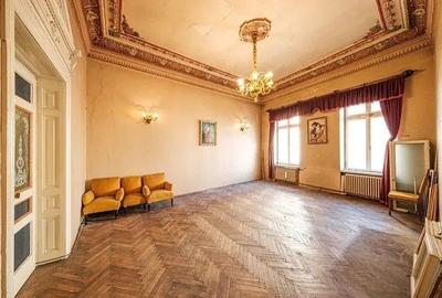 Vila istorica de patrimoniu - 160 mp/teren 262 mp - 5