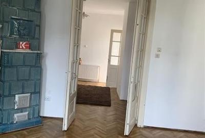 Apartament cu 2 camere semidecomandat în Obor