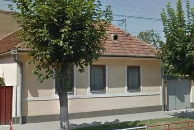 Casa de vanzare