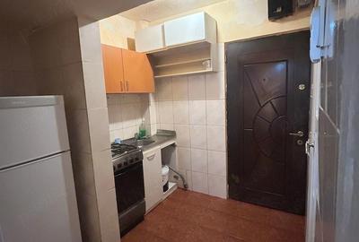Garsonieră decomandată în CET
