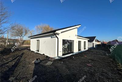 Casă individuală cu 4 camere cu Canalizare în Șura Mică - 1