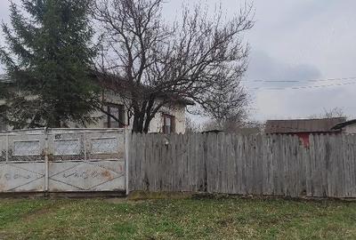 Casă cu 4 camere cu Teren 1900 Mp în Călinești (Bucecea) - 1