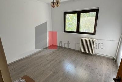 De vânzare – Apartament 3 camere, Sector 4 - 4