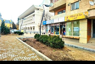 Spațiu comercial, de 68 mp, în Central - 1