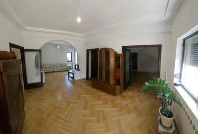 De inchiriat, apartament 4 camere, Calea Mosilor