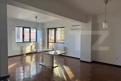 Apartament de lux cu 3 camere, 123 mp utili, in zona 9 Mai - etaj 4/7 -bloc 2012 - 13