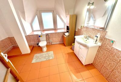 Casă cu 8 camere cu Teren 378 Mp în Unirii - 2