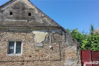 Casă cu Teren 1450 Mp în Iecea Mică