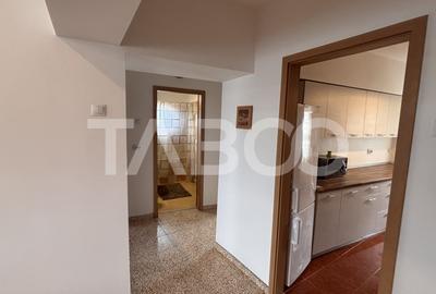 Apartament cu 3 camere decomandat, mobilat în Turnișor - 3