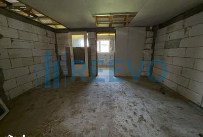 Casă cu 3 camere cu Teren 1800 Mp în Dămienești - 8