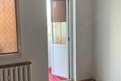 Apartament cu 3 camere decomandat în 1 Mai - 2