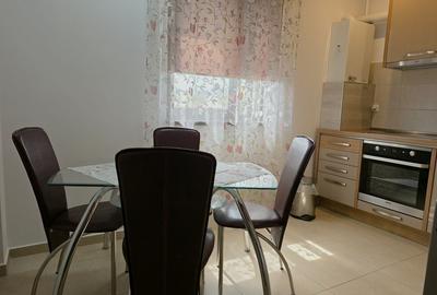 Garsonieră decomandată, mobilată în Tractorul - 3