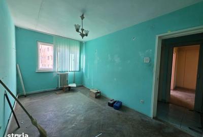 Apartament cu 3 camere decomandat în Piața Centrală - 4