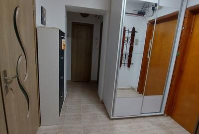 Apartament cu 2 camere decomandat în Micro 6 - 4