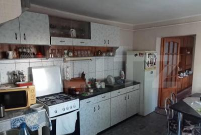 Casa de vanzare, 3 camere, 92 mp, zona Baritiu - 2