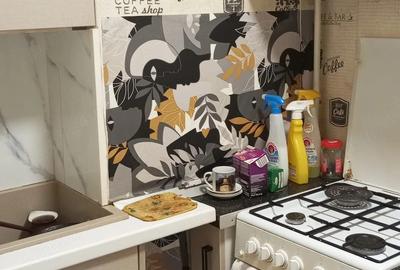 Apartament cu 2 camere nedecomandat în Tractorul - 5