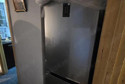 Apartament cu 3 camere semidecomandat în Micro II