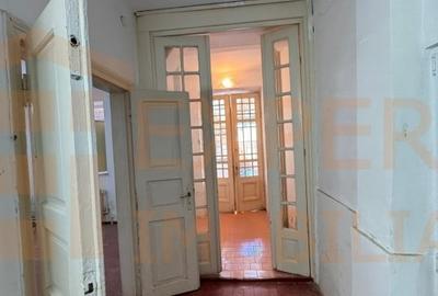 Apartament cu 4 camere decomandat în P-ța Ovidiu - 1