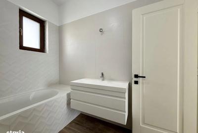 Casă cu 4 camere cu Teren 380 Mp în Tunari