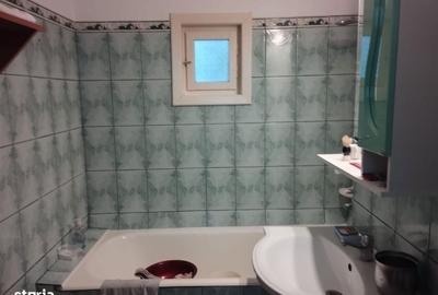 Apartament cu 3 camere decomandat în Berești - 14