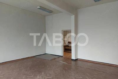 Spatiu comercial 48 mp 2 camere zona cu vad comercial Piata Noua - 2