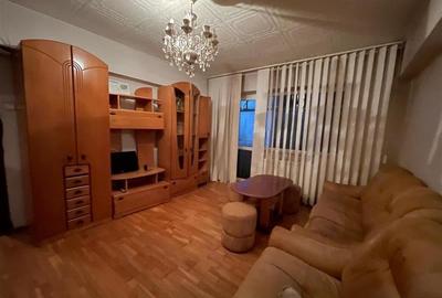 Apartament cu 3 camere semidecomandat în Ultracentral