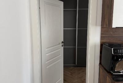 Apartament cu 3 camere decomandat, mobilat în Tomis Nord - 10