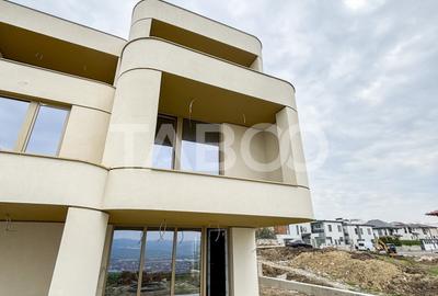 Duplex cu 5 camere cu Canalizare în Iris