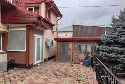 Vanz. P + M mobilata si utilata, caramida, 500.mp.,d.9 ml, 2 garaje str. Grivitei cu G.E.Grigorescu - 1