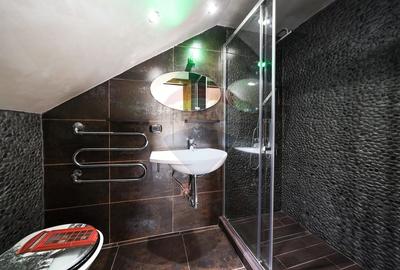 Conac, proprietate unica, in mijlocul naturii, Sacele! - 8