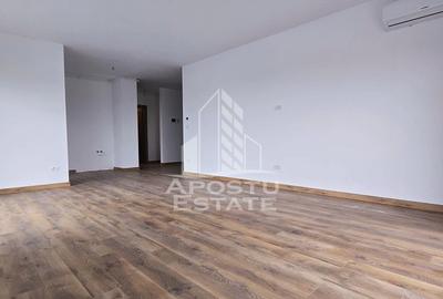 Apartament cu 3 camere decomandat în Confecții - 1