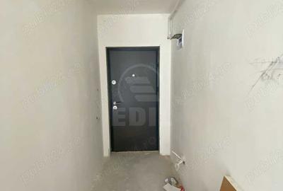 Apartament cu 3 camere semidecomandat în Florești - 4