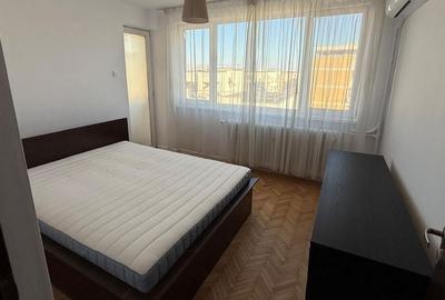Apartament cu 3 camere semidecomandat, mobilat în Iancului