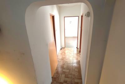Apartament cu 2 camere decomandat în Sălăjan - 4