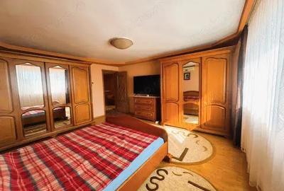 Se inchiriaza sau se VINDE casa Str Plevnei 1386 mp teren intravilan - 13