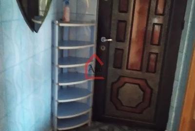 De vanzare  Apartament cu 3 camere - 7