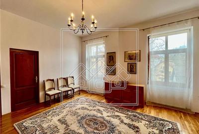 Apartament cu 3 camere decomandat în Aeroport - 2