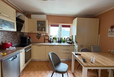 Apartament cu 4 camere decomandat, mobilat în Vitan - 17