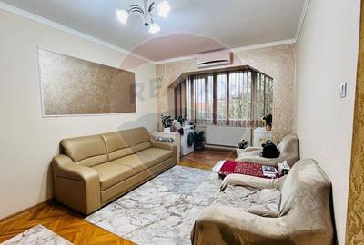 Apartament cu 3 camere semidecomandat, mobilat în Rogerius - 1