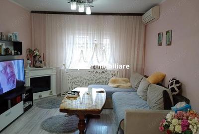 Apartament cu 4 camere decomandat în Micro 20 - 3