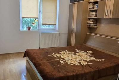 Apartament 3 camere decomandat Soseaua Oltenitei/loc de parcare