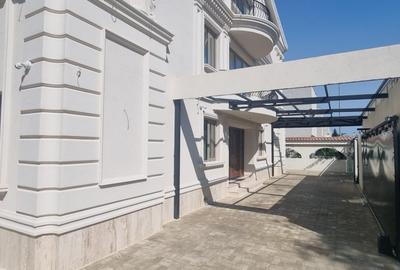 Casă individuală cu 10 camere decomandat cu Canalizare în Pipera - 2