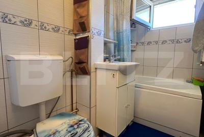 Apartament cu 3 camere, decomandat, zona micro 3 - 8