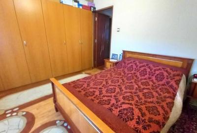 Apartament cu 3 camere decomandat în Central - 3