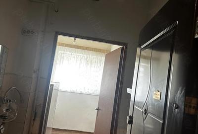 Garsonieră decomandată în Astra