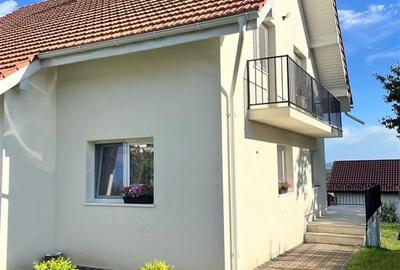 Casă cu 4 camere cu Teren 1100 Mp în Valea Borcutului - 1