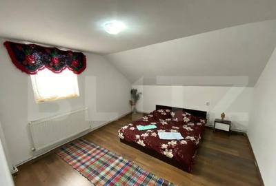 Casă cu 7 camere cu Teren 1800 Mp în Central - 2