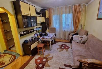 Apartament 3 Camere | Etaj 4 | Balcon | Zona Vest, Aer Conditionat