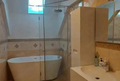 Apartament cu 4 camere în Central - 9