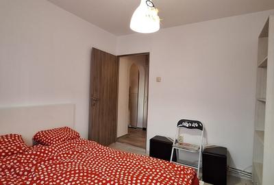 Apartament cu 3 camere semidecomandat, mobilat în Titan - 11